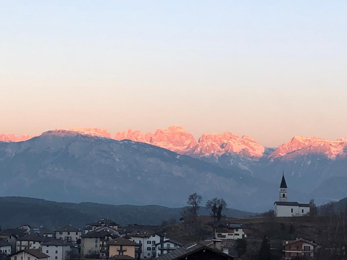 Appartamento Luminoso, Giardino, Vista Dolomiti. バゼルガ・ディ・ピネ エクステリア 写真